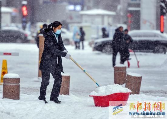 烏魯木齊迎降雪(圖2)