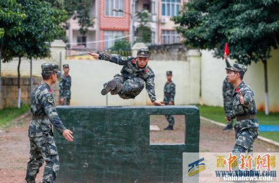 廣西崇左：立冬時節練兵忙(圖1)