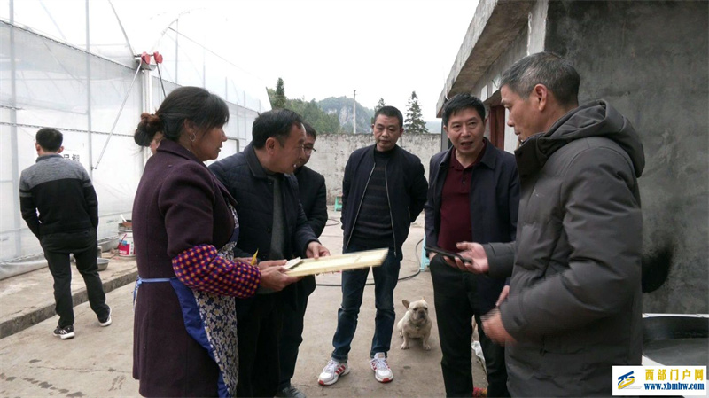 酉陽縣委書記祁美文：把農業科技論文寫在鄉村振興的酉陽大地上(圖1)