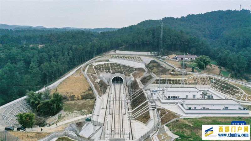 成自宜高速鐵路開通運營(圖9)