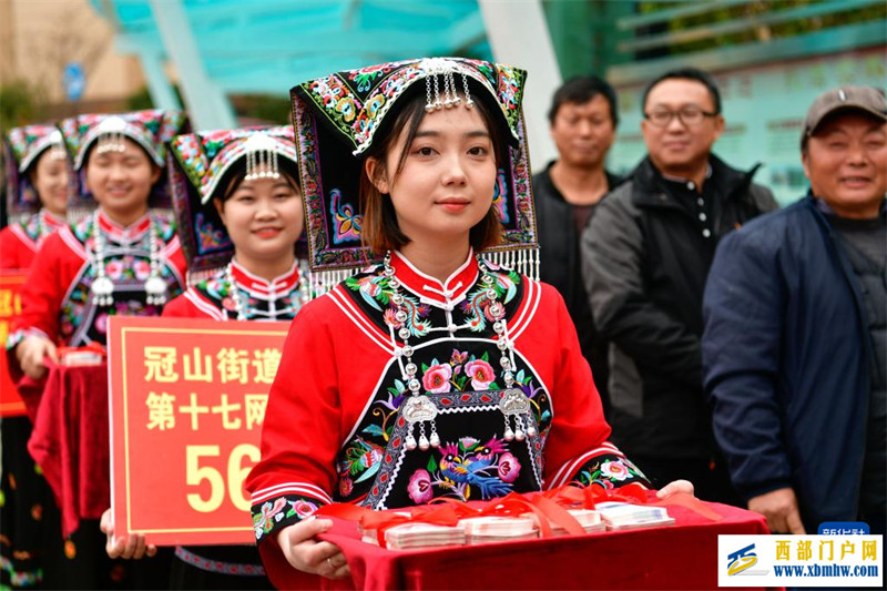 貴州龍里：易地扶貧搬遷群眾喜分紅(圖3)