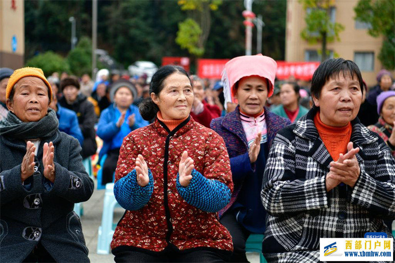 貴州龍里：易地扶貧搬遷群眾喜分紅(圖5)