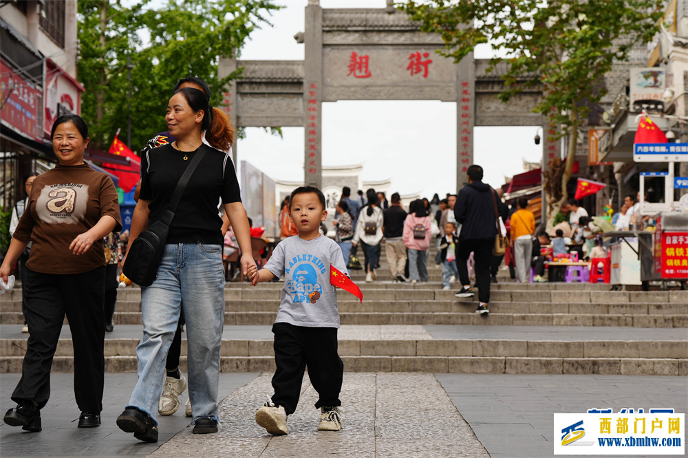 貴州黎平：國慶假期紅色旅游熱(圖7)