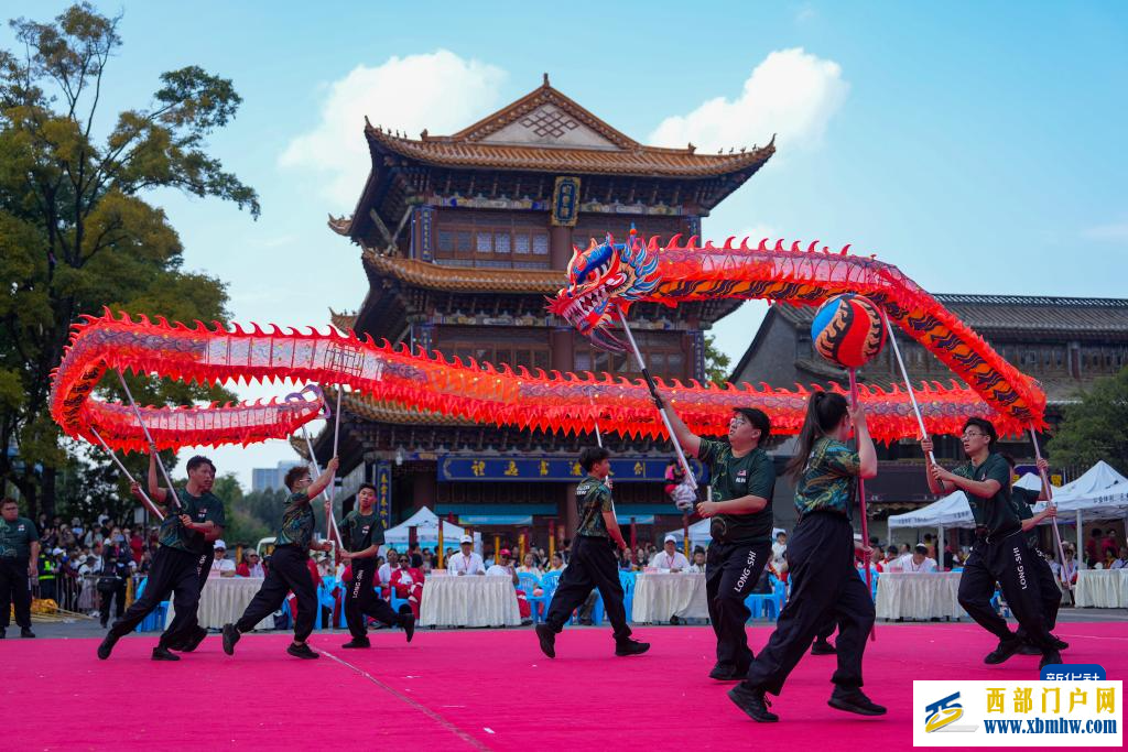 第二屆傳統(tǒng)體育國(guó)際交流大賽舞龍舞獅比賽落幕(圖4)